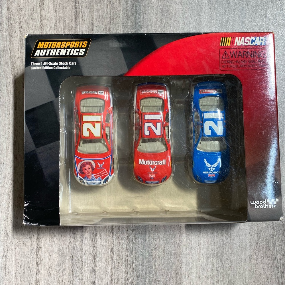 NASCAR Die-Cast Cars Set